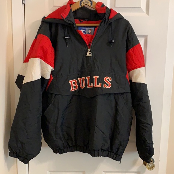 SOLD Vintage STARTER Chicago Bulls jacket